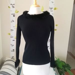 Unique Slimmed Top With Furry Collar & Sleeves